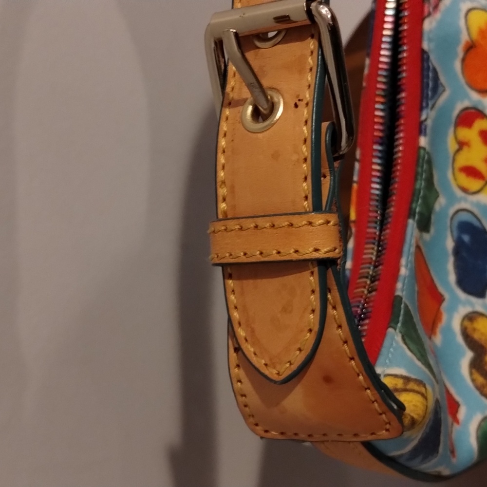 Dooney & Bourke Heart Hobo Vintage Coated Canvas Multi Color Bag And Zipper GUC - Picture 5 of 16